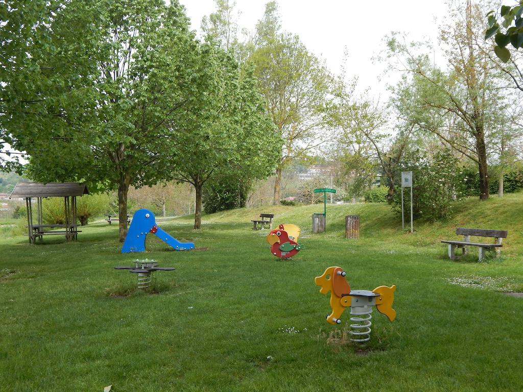 Camping Du Moulin Meyrieu-les-Etangs Bagian luar foto