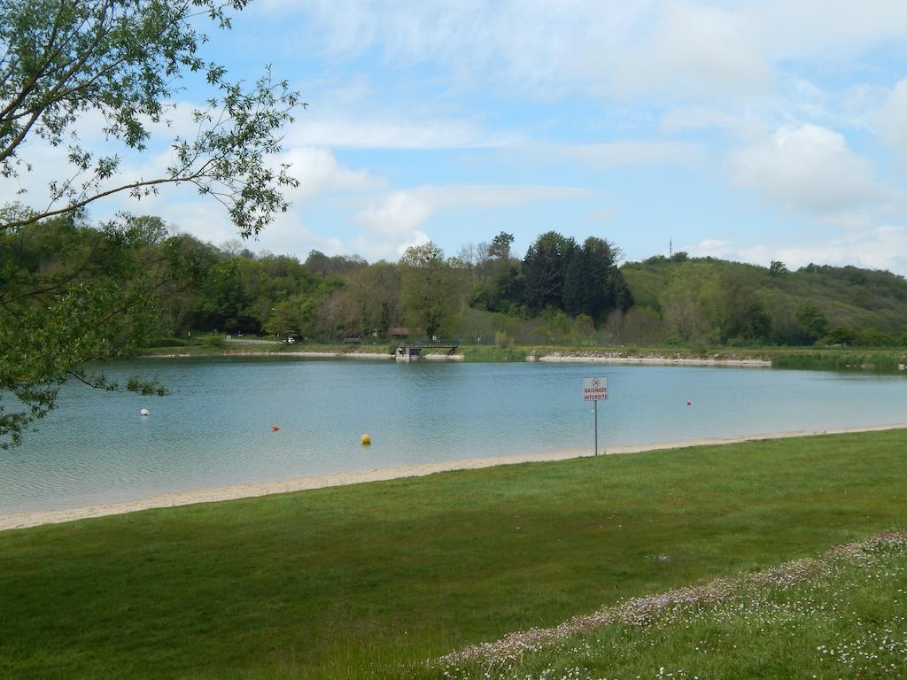 Camping Du Moulin Meyrieu-les-Etangs Bagian luar foto